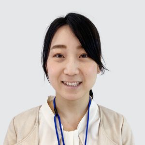 郡 真智子